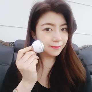 [더마퀸]쿨링스틱 페이스앤아이 — 4점을 준 리뷰어가 2019년 4월 올린 사용 사진