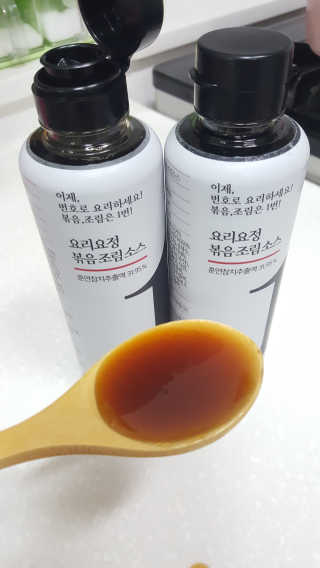 요요랩 요리요정 NO.1 볶음조림소스 420ml — 5점을 준 리뷰어가 2019년 10월 올린 사용 사진
