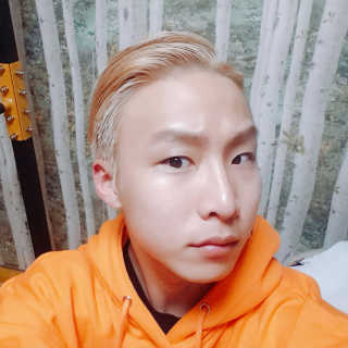 다슈코리아 다슈 클래식 리뉴얼 익스트림 레드 포마드 — 3.5점을 준 리뷰어가 2017년 4월 올린 사용 사진