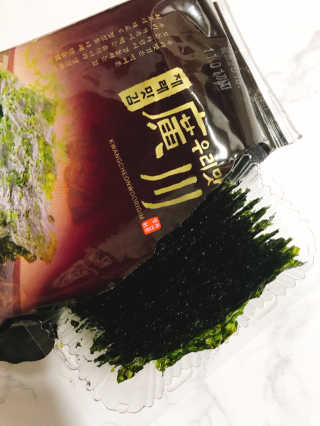 광천우리맛김 한봉지 2~3인분, 아삭하고 향긋한 우리파래식탁김28매 — 5점을 준 리뷰어가 2018년 4월 올린 사용 사진
