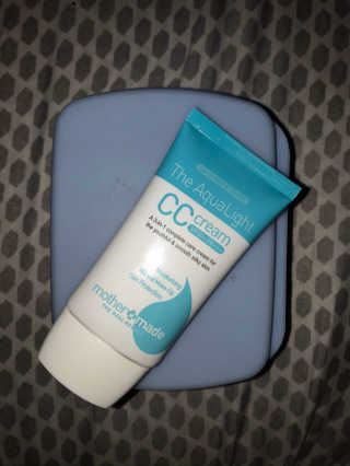 마더메이드 더 아쿠아라이트 CC크림 SPF50+ PA+++ — 4.5점을 준 리뷰어가 2019년 10월 올린 사용 사진