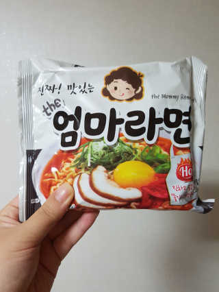 라면 그대로가 제일 맛있는 더엄마라면 — 5점을 준 리뷰어가 2019년 9월 올린 사용 사진