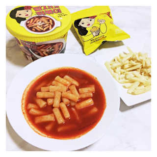 청담동말자싸롱 말자네떡볶이4EA말자네빠삭빠삭감튀5EA — 4점을 준 리뷰어가 2019년 1월 올린 사용 사진
