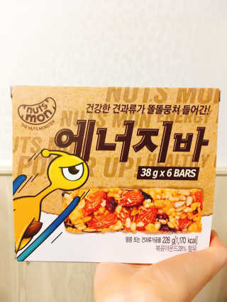 견과가 똘똘 뭉쳐들어간 넛츠몬 에너지바 1BOX 6개입 — 4점을 준 리뷰어가 2018년 1월 올린 사용 사진