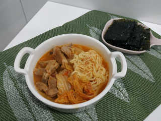 땡땡쿡 더실비김치찌개 2인분 710g 라면사리 포함 — 3점을 준 리뷰어가 2020년 1월 올린 사용 사진