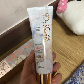 큐어스크립트 닥터폴스 치약 라임만다린향 — 4.33점을 준 리뷰어가 2018년 4월 올린 사용 사진