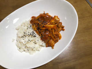 뜰아채유통 춘천닭갈비덮밥소스와 머쉬마루 버섯 — 4점을 준 리뷰어가 2018년 12월 올린 사용 사진