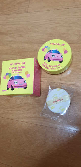 아토팜 톡톡 페이셜 선팩트 SPF43 PA+++ — 5점을 준 리뷰어가 2019년 6월 올린 사용 사진