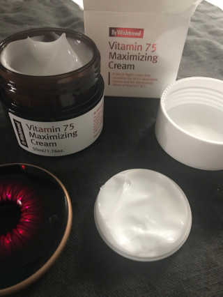 바이 위시트랜드 VITAMIN 75 CREAM — 5점을 준 리뷰어가 2017년 11월 올린 사용 사진