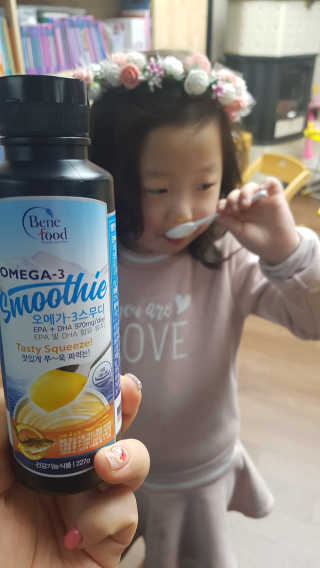 오메가-3스무디 [오메가스무디] 짜먹는 오메가3 DHA 임산부 어린이 — 5점을 준 리뷰어가 2019년 3월 올린 사용 사진