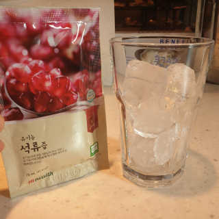 [하이헬스] 정말 진하고 맛있는 유기농 석류즙 30포 — 5점을 준 리뷰어가 2019년 11월 올린 사용 사진