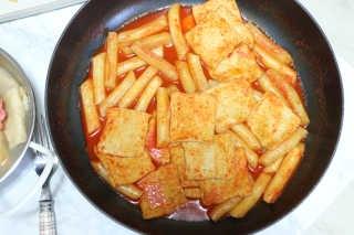 잠실맛집,홍코너떡볶이가우리집에[옛날맛,짜장맛옵션] — 5점을 준 리뷰어가 2020년 1월 올린 사용 사진