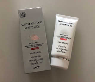 지고트 화이트닝 유브이 썬블럭 크림 70ml,1+1 — 5점을 준 리뷰어가 2019년 5월 올린 사용 사진