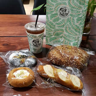 보네르아띠 부천점 [보네르아띠 부천상동점] 내맘대로 빵+아메리카노 2잔 — 4.33점을 준 리뷰어가 2018년 10월 올린 사용 사진