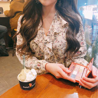 헤이미쉬 데일리즘 코랄릭 스틱 아이 섀도우 — 5점을 준 리뷰어가 2018년 3월 올린 사용 사진