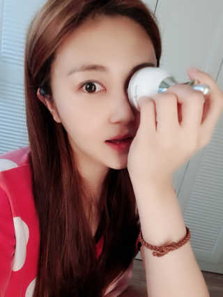 [더마퀸]쿨링스틱 페이스앤아이 — 3점을 준 리뷰어가 2019년 5월 올린 사용 사진