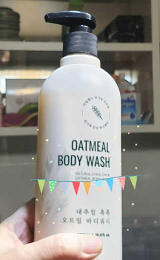 (주)에네스티 내추럴 촉촉  오트밀 바디워시 500ml — 5점을 준 리뷰어가 2019년 9월 올린 사용 사진
