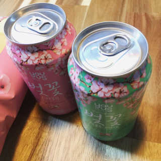 GS25 벚꽃 팝콘 + 벚꽃스파클링 + 벚꽃 청포도 에이드 — 4.83점을 준 리뷰어가 2018년 3월 올린 사용 사진