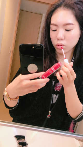 ETUDEHOUSE COLORFUL DRAWING DEAR DARLING TINT — 3.83점을 준 리뷰어가 2018년 5월 올린 사용 사진