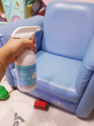 한국바이러스센터 엄마랑 아기랑 살균소독제 500ml — 5점을 준 리뷰어가 2018년 1월 올린 사용 사진