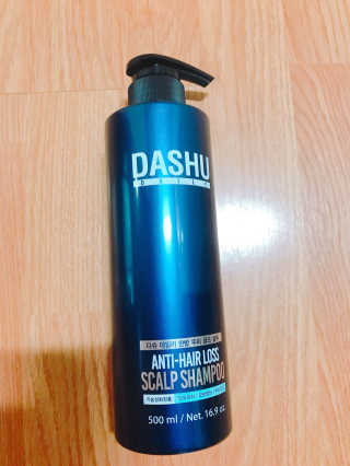 다슈코리아 다슈 데일리 한방 두피 골드 샴푸 500ml — 4.67점을 준 리뷰어가 2017년 9월 올린 사용 사진