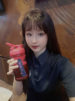 한국맥널티 아이브루 헤이즐넛향 100T — 5점을 준 리뷰어가 2019년 11월 올린 사용 사진