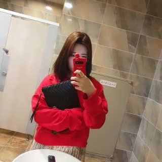 하이키키 마블 피규어 컬러젤리 케이스 — 5점을 준 리뷰어가 2019년 4월 올린 사용 사진
