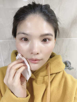 메이크업 이레이져 바이 컬러딥 래버러토리즈 — 2점을 준 리뷰어가 2020년 1월 올린 사용 사진