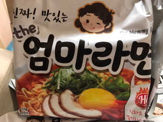 라면 그대로가 제일 맛있는 더엄마라면 — 4점을 준 리뷰어가 2019년 6월 올린 사용 사진