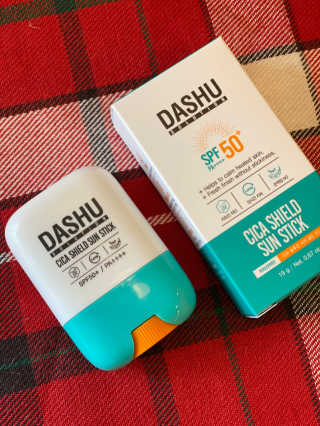 다슈코리아 다슈 솔루션 시카 쉴드 선스틱 — 5점을 준 리뷰어가 2020년 1월 올린 사용 사진