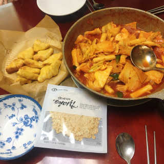 두번째 국떡 국가대표 떡볶이 1팩 + 영미칩 2봉 증정 — 5점을 준 리뷰어가 2019년 2월 올린 사용 사진