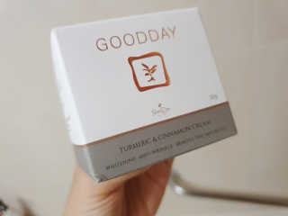 GoodDay Skincare GoodDay 강황 크림 — 4.5점을 준 리뷰어가 2019년 8월 올린 사용 사진