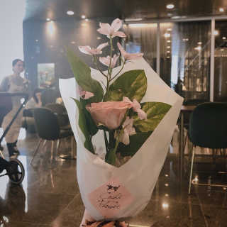 까치화방_판교점 [까지화방_판교점]오픈토스트세트+수제청음료+커피+꽃 — 5점을 준 리뷰어가 2019년 5월 올린 사용 사진