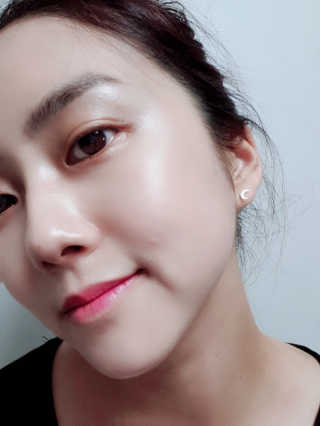 자빈드서울 윙크 파운데이션 팩트 — 5점을 준 리뷰어가 2019년 6월 올린 사용 사진