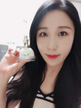 [더마퀸]쿨링스틱 페이스앤아이 — 4점을 준 리뷰어가 2019년 5월 올린 사용 사진