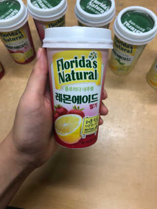 플로리다 내추럴 플로리다내추럴 레몬에이드  2종 — 5점을 준 리뷰어가 2018년 7월 올린 사용 사진
