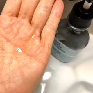 정직한실험실 [약산성샴푸/두피집중케어] 시카 스캘프 샴푸 — 5점을 준 리뷰어가 2019년 11월 올린 사용 사진