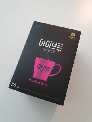 한국맥널티 아이브루 헤이즐넛향 100T — 5점을 준 리뷰어가 2019년 11월 올린 사용 사진