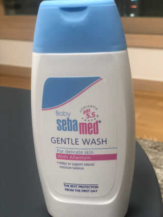 세바메드 베이비 바디워시 200ml — 4점을 준 리뷰어가 2020년 1월 올린 사용 사진