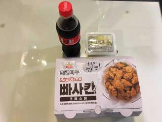 [치킨마루]-  빠사칸레드 + 콜라 500ml — 5점을 준 리뷰어가 2019년 5월 올린 사용 사진