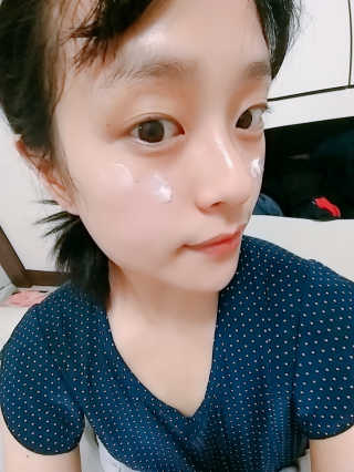 아크웰 아쿠아 클리니티 수분크림 — 5점을 준 리뷰어가 2018년 10월 올린 사용 사진