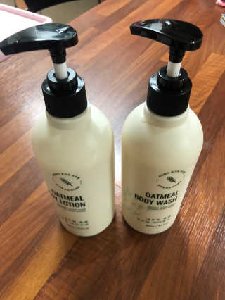 (주)에네스티 내추럴 촉촉  오트밀 바디로션 500ml — 3.5점을 준 리뷰어가 2019년 12월 올린 사용 사진