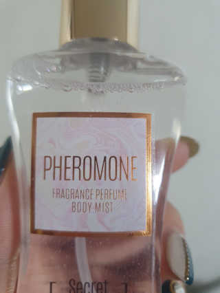 레드컨테이너 페로몬향 퍼퓸 바디미스트 80ml — 4점을 준 리뷰어가 2020년 1월 올린 사용 사진