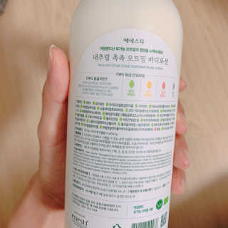 (주)에네스티 내추럴 촉촉  오트밀 바디로션 500ml — 4점을 준 리뷰어가 2019년 8월 올린 사용 사진