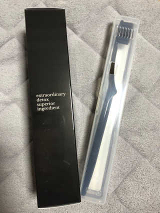 the naked object 디블랙팩치약 디블랙칫솔 세트 — 5점을 준 리뷰어가 2019년 1월 올린 사용 사진