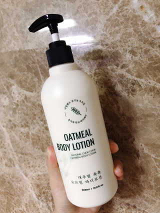 (주)에네스티 내추럴 촉촉  오트밀 바디로션 500ml — 4점을 준 리뷰어가 2019년 10월 올린 사용 사진