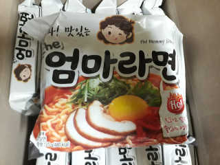 라면 그대로가 제일 맛있는 더엄마라면 — 5점을 준 리뷰어가 2019년 9월 올린 사용 사진