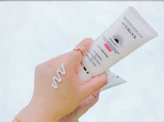 지고트 화이트닝 유브이 썬블럭 크림 70ml,1+1 — 5점을 준 리뷰어가 2019년 7월 올린 사용 사진