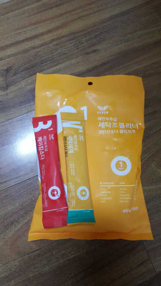 레인보우샵 올인원세탁세제,베이킹소다 스틱포6개입+세탁조클리너 — 5점을 준 리뷰어가 2018년 4월 올린 사용 사진