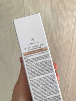 신소라 코스메틱 SINSOLA COSMETIC 신소라 모이스춰 클렌징폼 — 4.33점을 준 리뷰어가 2017년 11월 올린 사용 사진